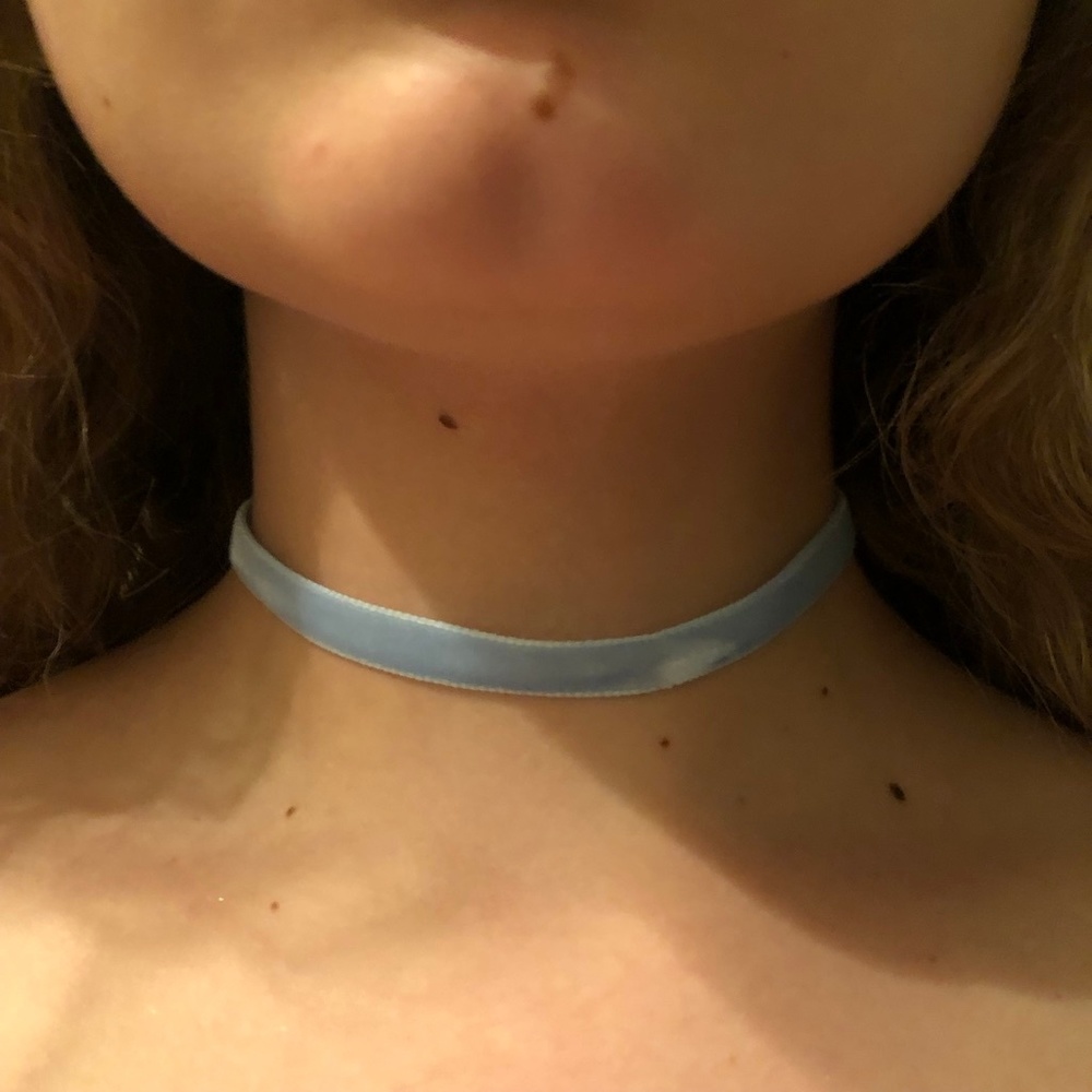 handmade blue velvet choker 🥀